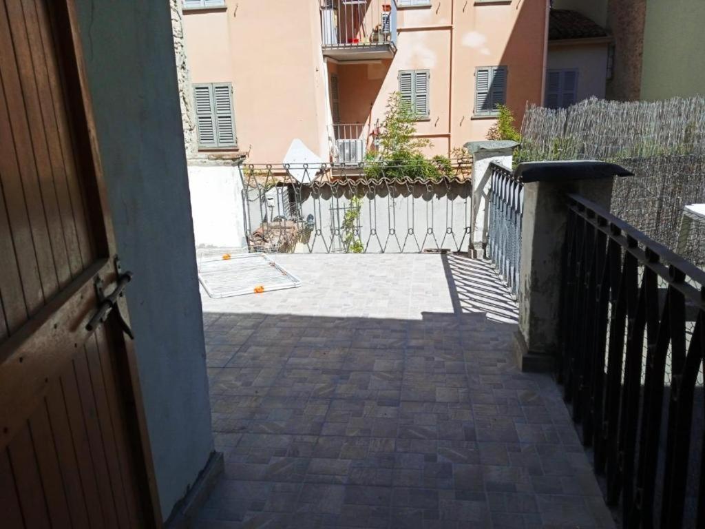 Piccolo Monolocale Con Angolo Cottura Parma Esterno foto